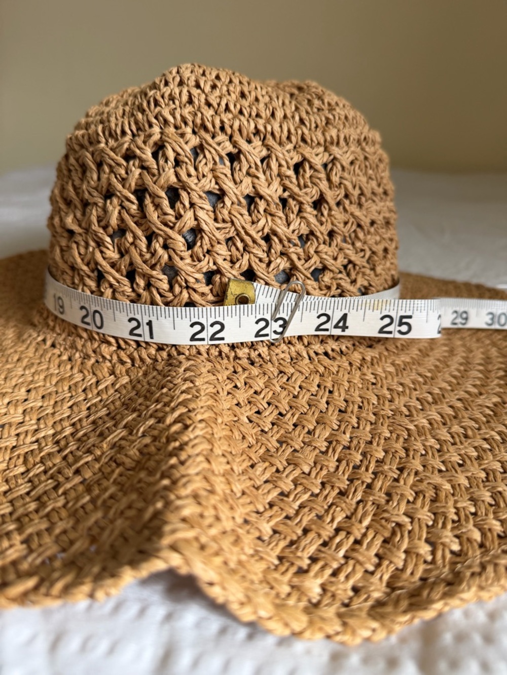 NWT Forever 21 floppy Straw Sun Hat in Tan - Women's Beach Hat - Picture 2 of 6